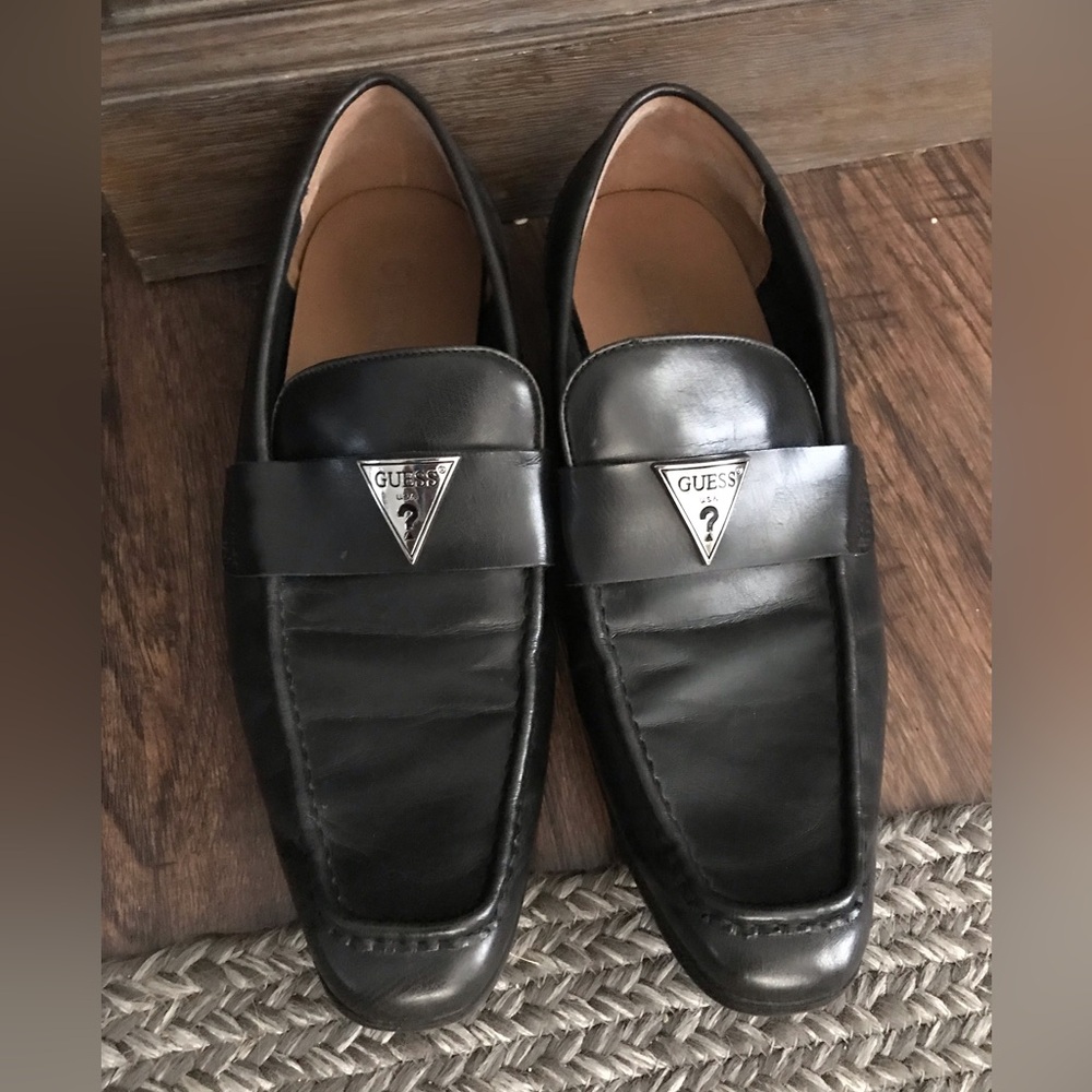 GUESS Men’s black dress slip on loafer leather dress shoes size 10